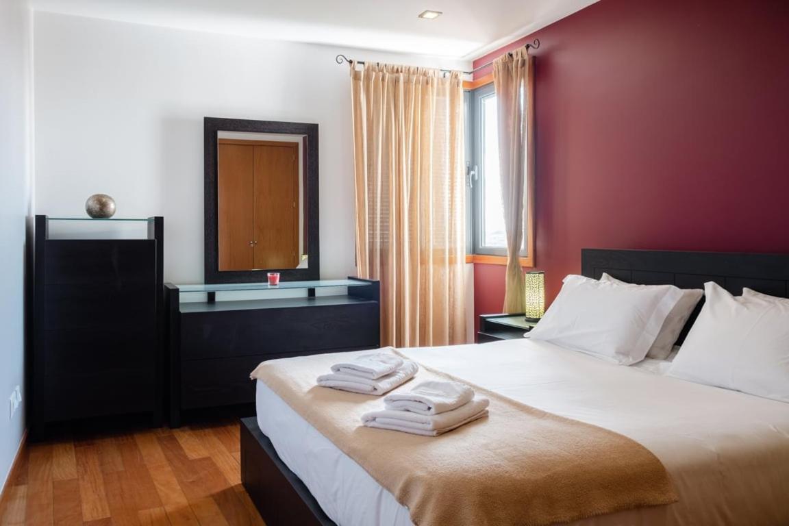 Апартаменты Guestready - Serene Escape In Камара-де-Лобуш Экстерьер фото